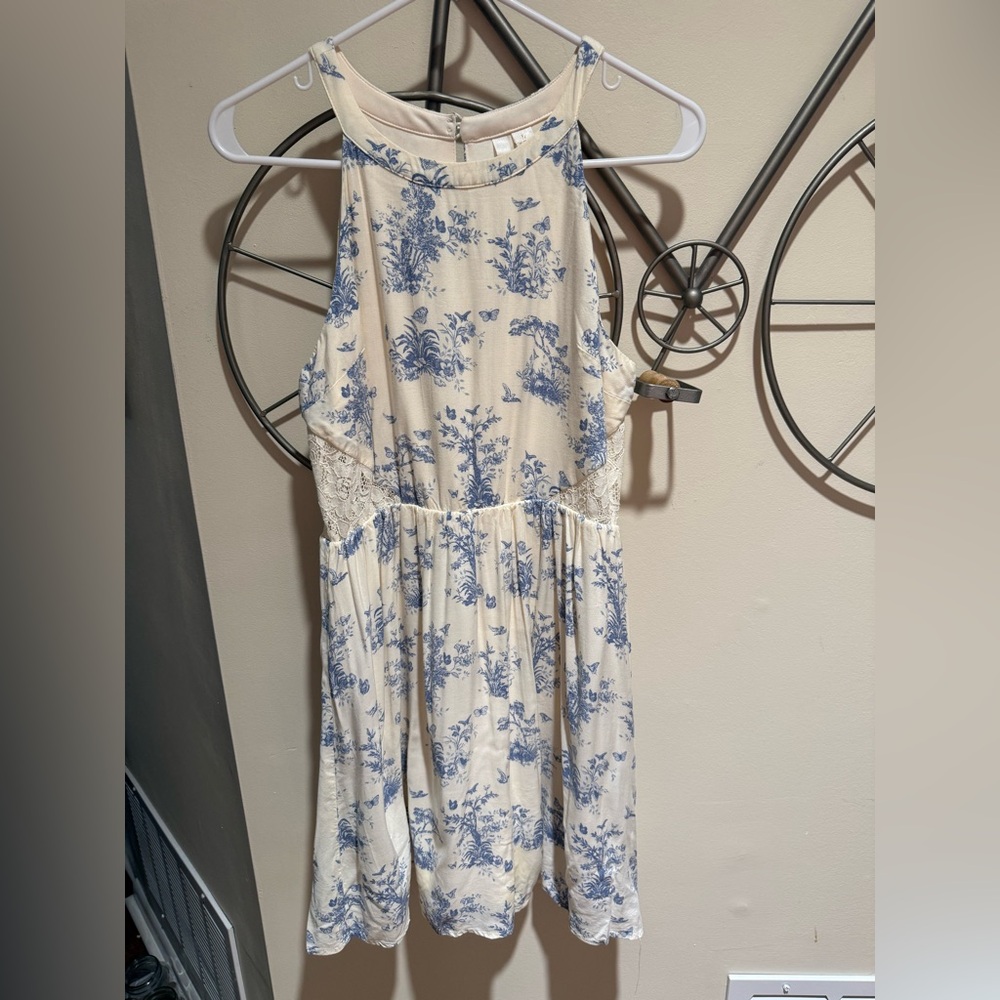 Disney Cinderella Ivory Dress with Blue Accent Size L